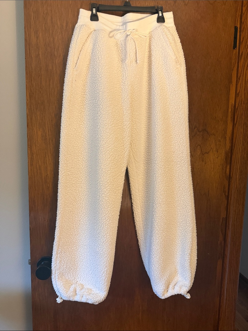 Gilly Hicks Cream Sherpa Joggers